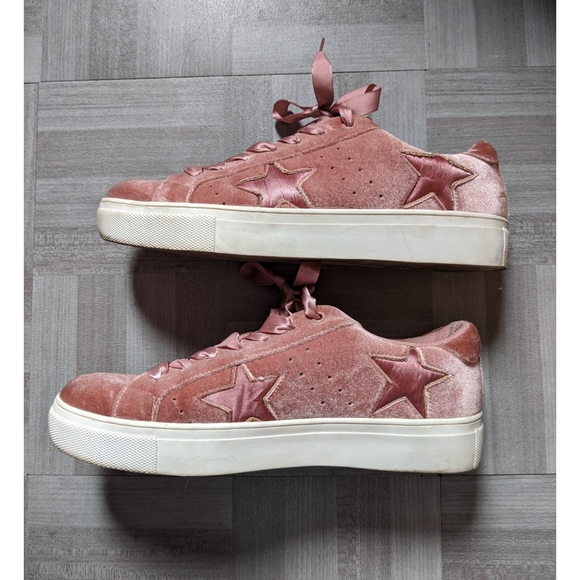 FINAL PRICE Madden Girl Sneakers 8.5 Pink Velvet Starstrk - Picture 1 of 5